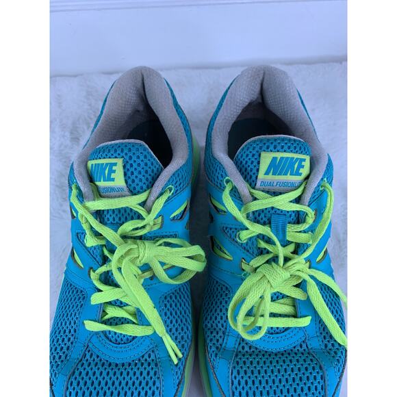Women’s Nike Dual Fusion Lite Platinum Turquoise Neon Running Shoes Size 9 - Picture 7 of 8